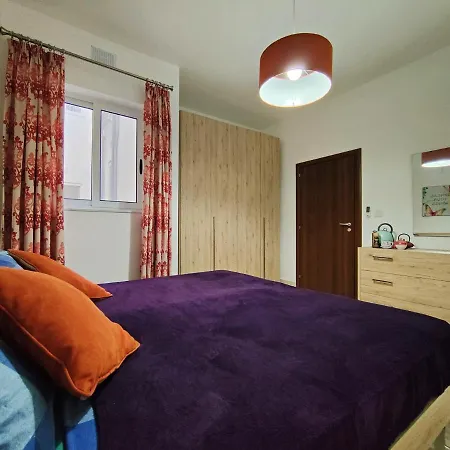 Entire I Pool Access I Walk To Pensiune 4*