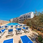 Holiday Escape I Sun, Pool & Beach Guest house 4*