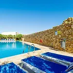 Holiday Escape I Sun, Pool & Beach