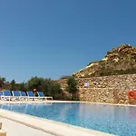 Holiday Escape I Sun, Pool & Beach Guest house Marsalforn