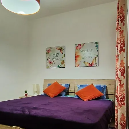 Entire I Pool Access I Walk To 4* Marsalforn