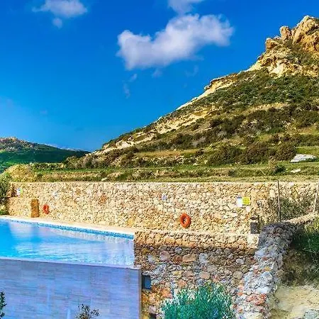 Entire I Pool Access I Walk To 4* Marsalforn