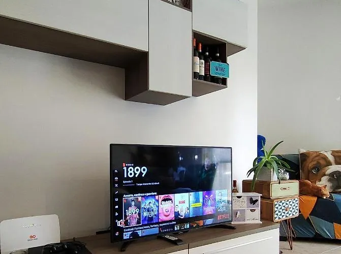 Πανσιόν Entire I Pool Access I Walk To 4*