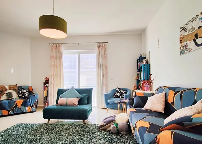 Entire I Pool Access I Walk To