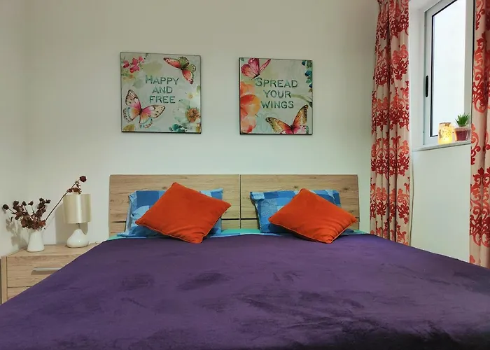 Πανσιόν Entire I Pool Access I Walk To 4*