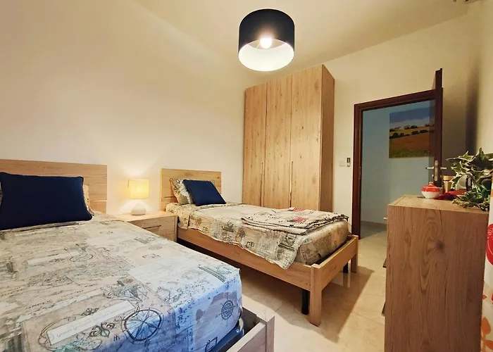 Guest house Entire I Pool Access I Walk To 4*