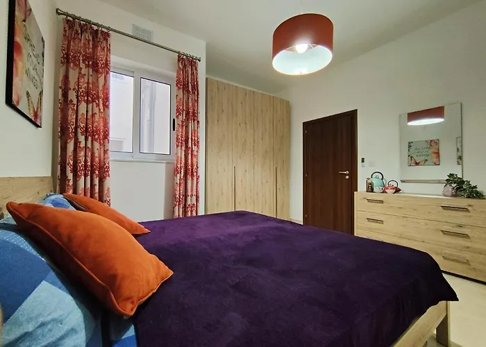 Entire I Pool Access I Walk To Πανσιόν 4*