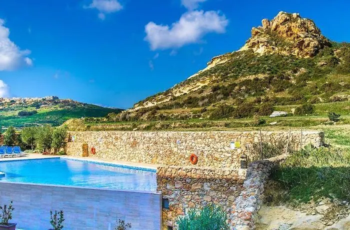 Entire I Pool Access I Walk To 4* Marsalforn