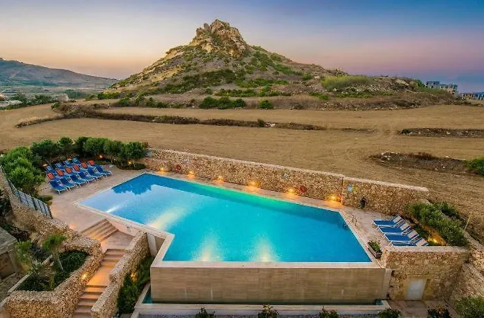 Entire I Pool Access I Walk To