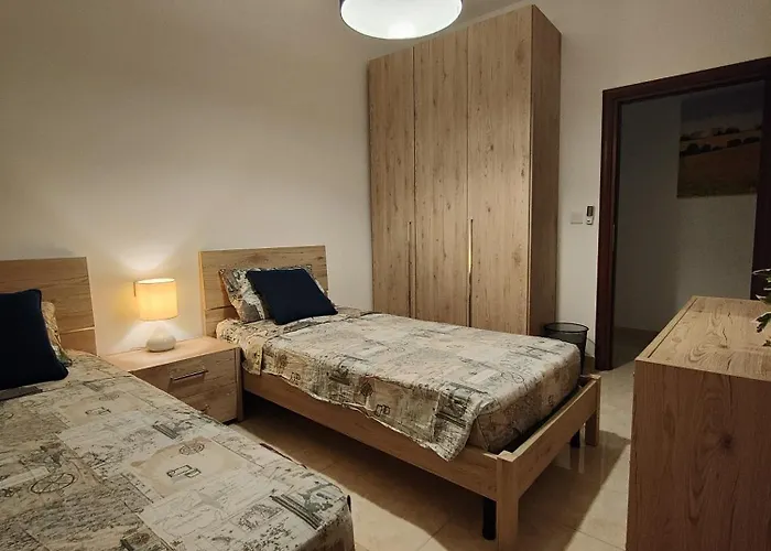 Πανσιόν Entire I Pool Access I Walk To 4*