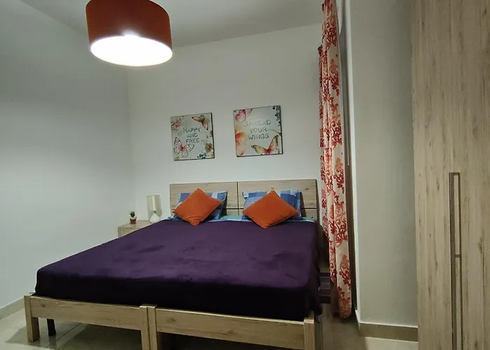 Entire I Pool Access I Walk To 4* Marsalforn