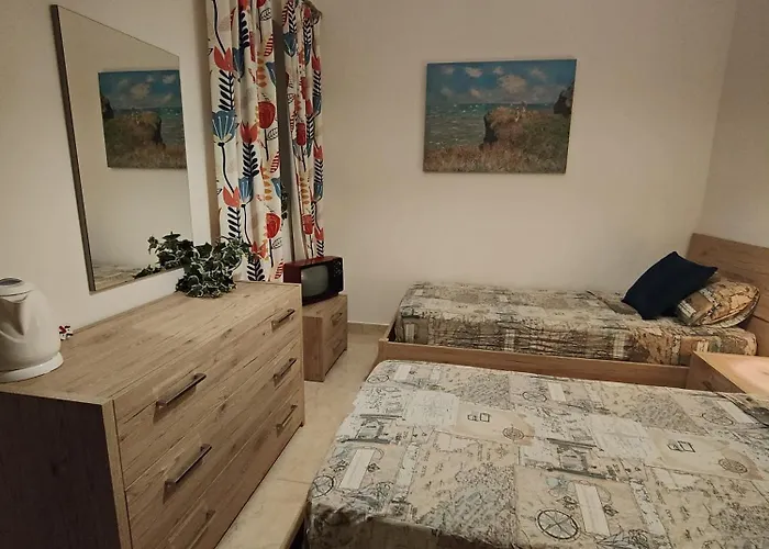 Entire I Pool Access I Walk To Πανσιόν