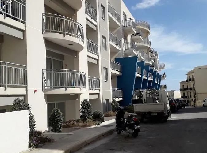 Πανσιόν Entire I Pool Access I Walk To 4*